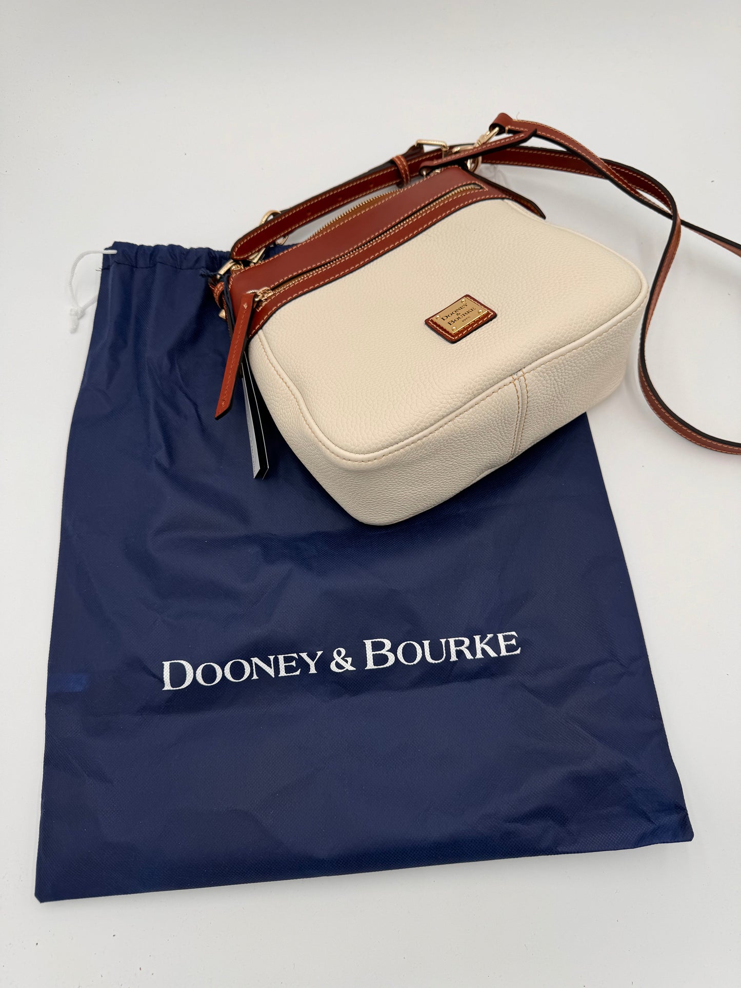 Handbag Designer By Dooney And Bourke, Size: Medium