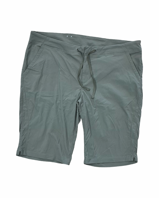 Athletic Shorts By Columbia In Green, Size:1X