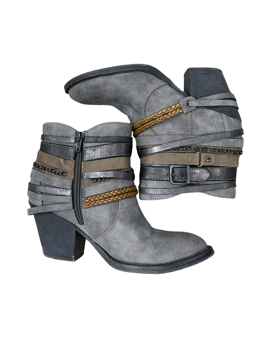Boots Ankle Heels By Jelly Pop In Brown, Size:8