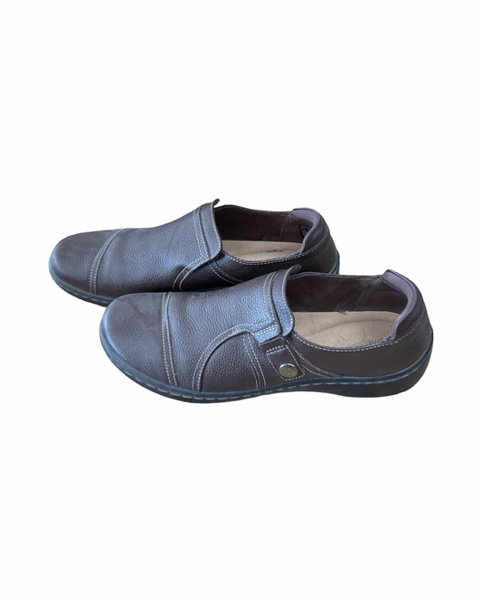 Shoes Flats By Clarks In Brown, Size:10