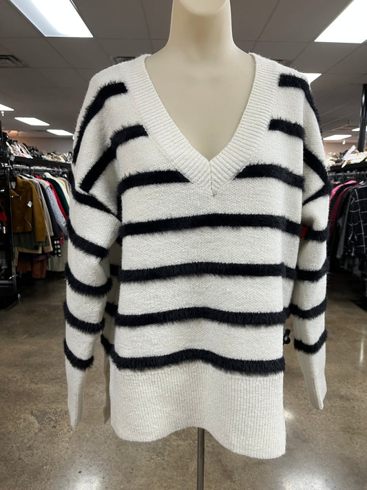 Sweater By Hem & Thread In Striped Pattern, Size:M