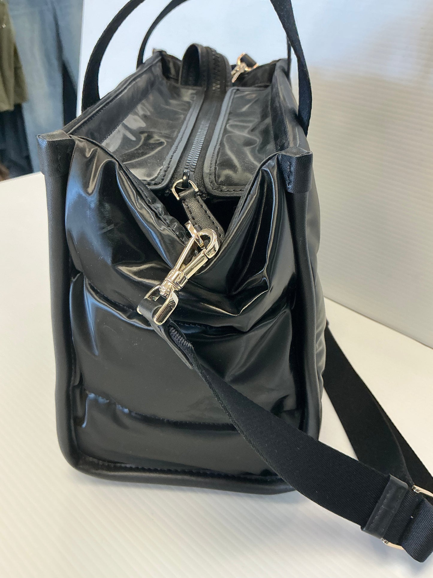 Crossbody Designer By Kate Spade, Size: Medium