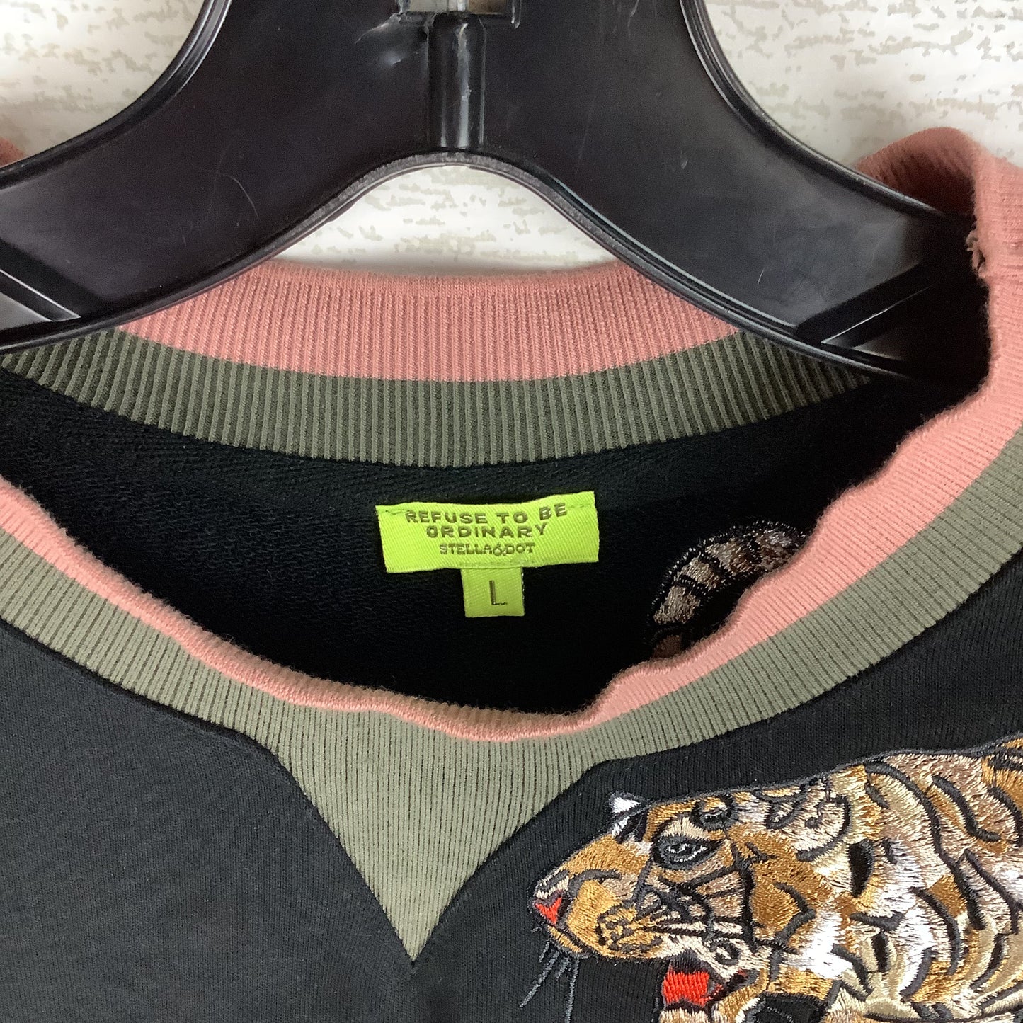 Sweatshirt Collar By Stella And Dot In Black, Size: L