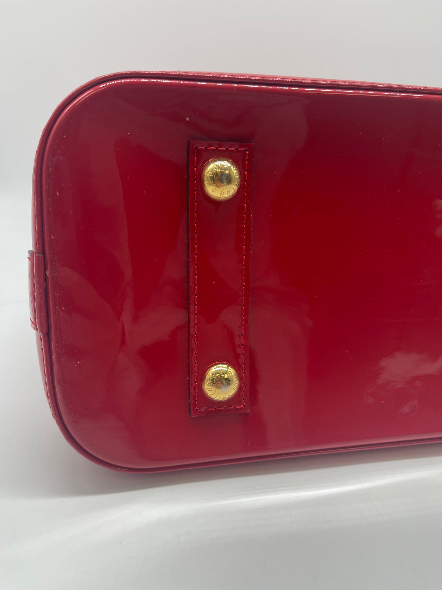 Handbag Luxury Designer By Louis Vuitton, Size: Medium