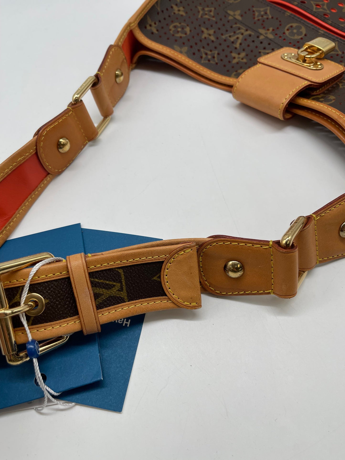 Handbag Luxury Designer By Louis Vuitton, Size: Medium