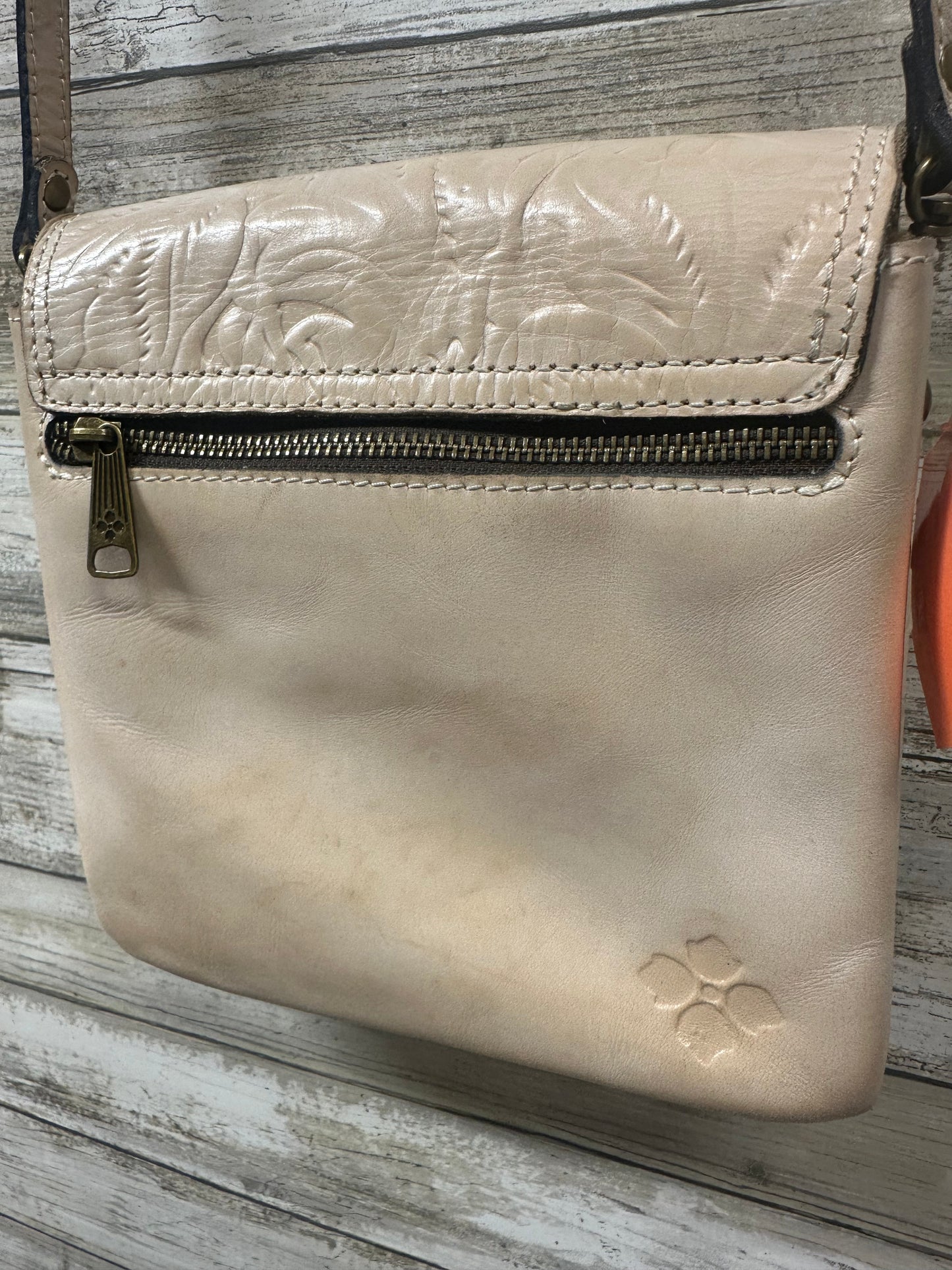 Crossbody Designer By Patricia Nash In Cream, Size:Small