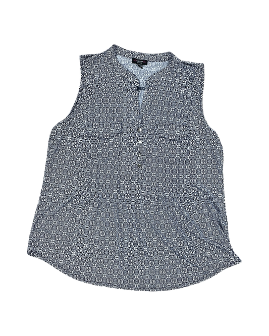 Top Sleeveless By Cocomo In Blue & White, Size:1X