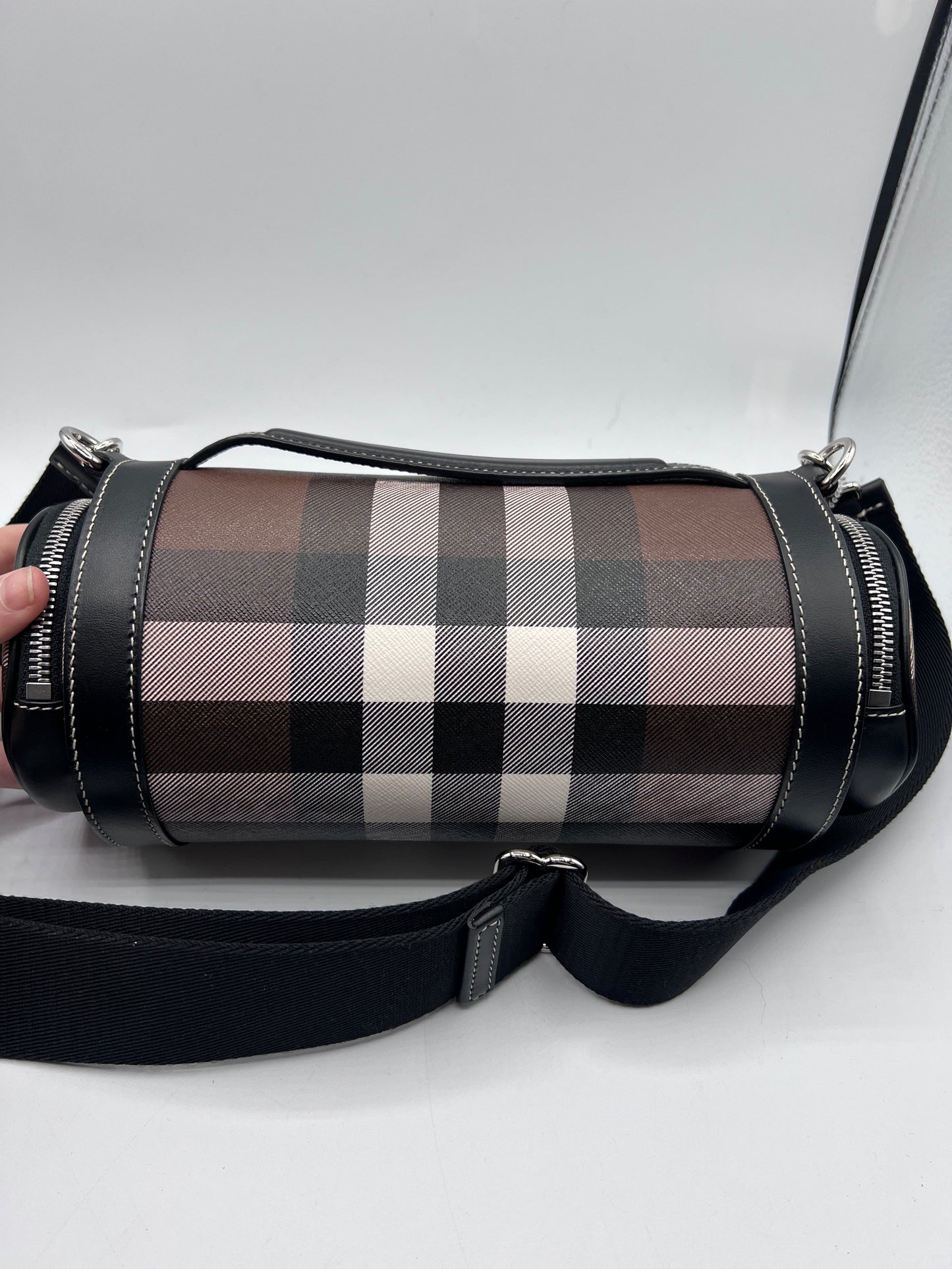 Crossbody Luxury Designer By Burberry In Plaid Pattern, Size:Medium