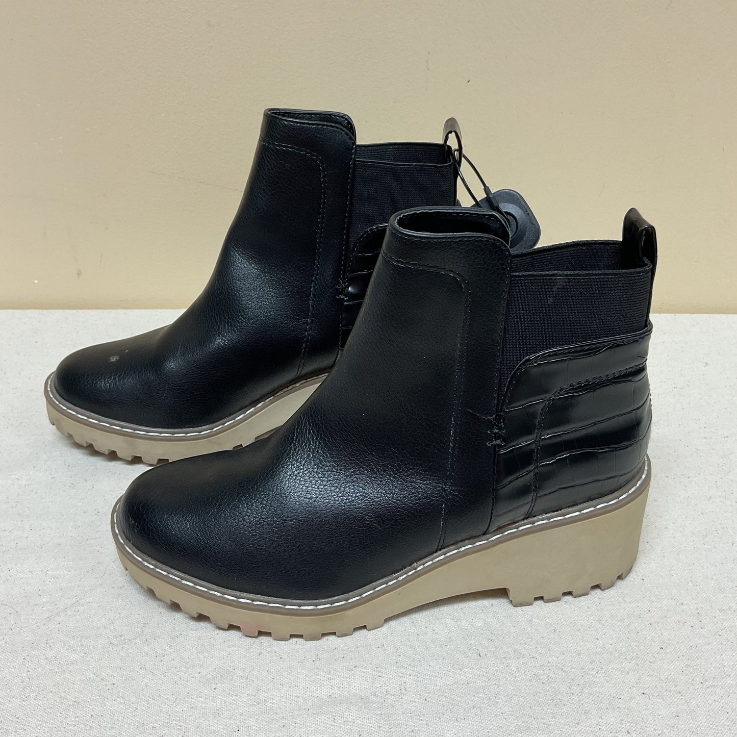 Boots Ankle Heels By Dolce Vita In Black, Size:7