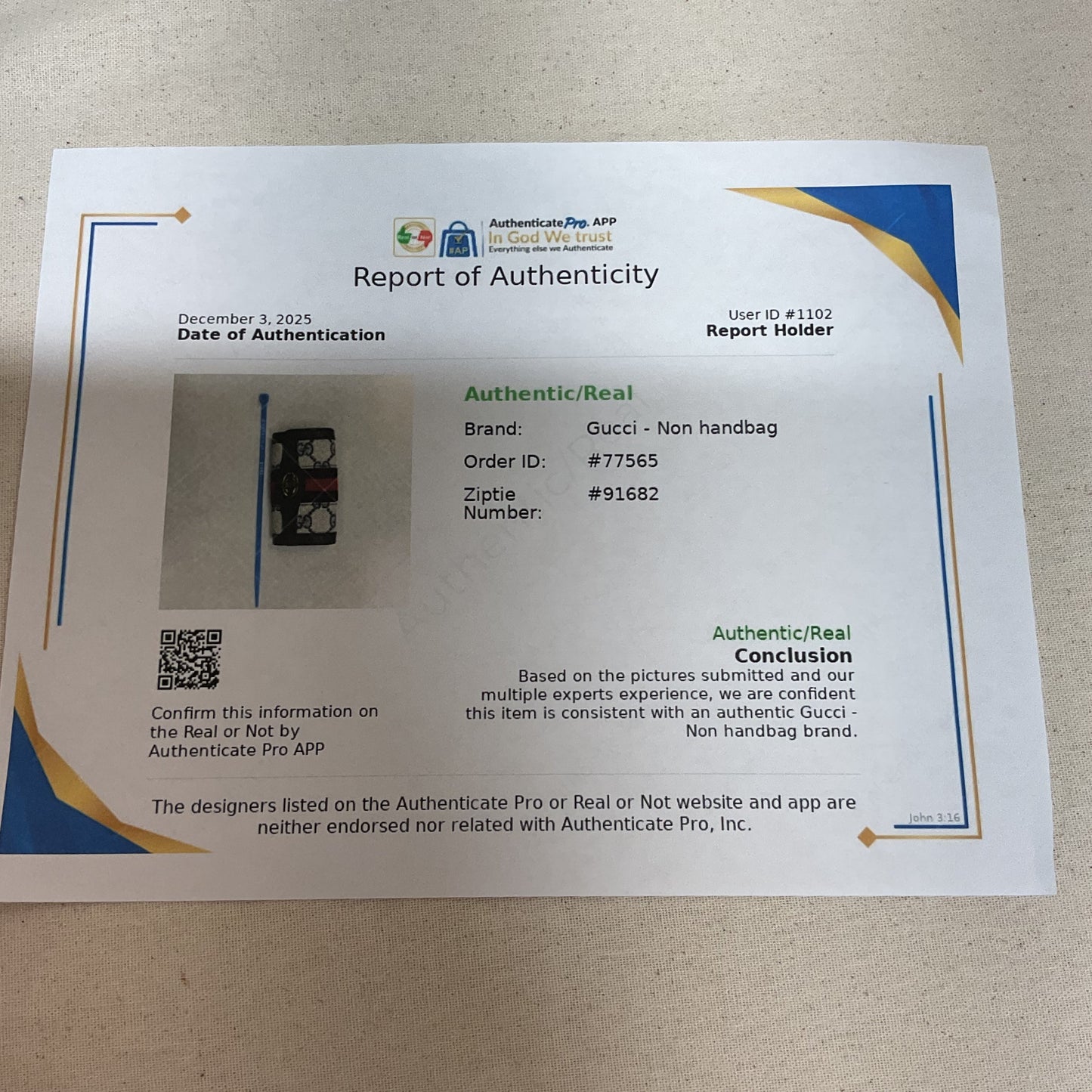 Accessory Luxury Designer Tag By Gucci In Black & Cream