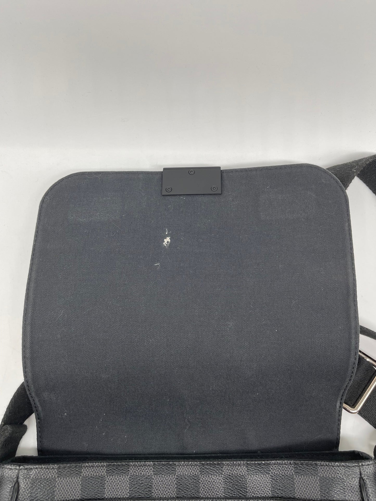 Crossbody Luxury Designer By Louis Vuitton, Size: Large