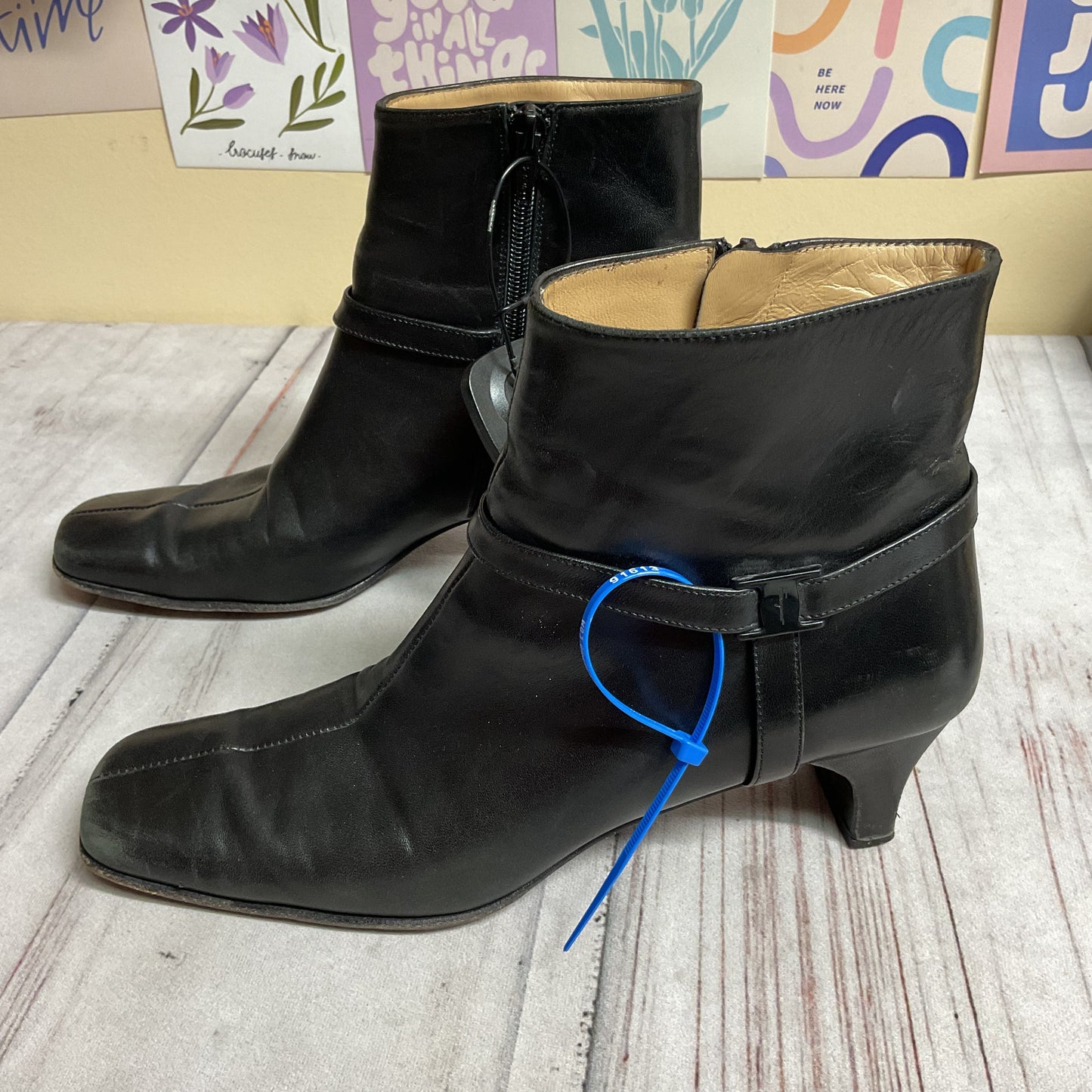 Boots Luxury Designer By Ferragamo In Black, Size:8