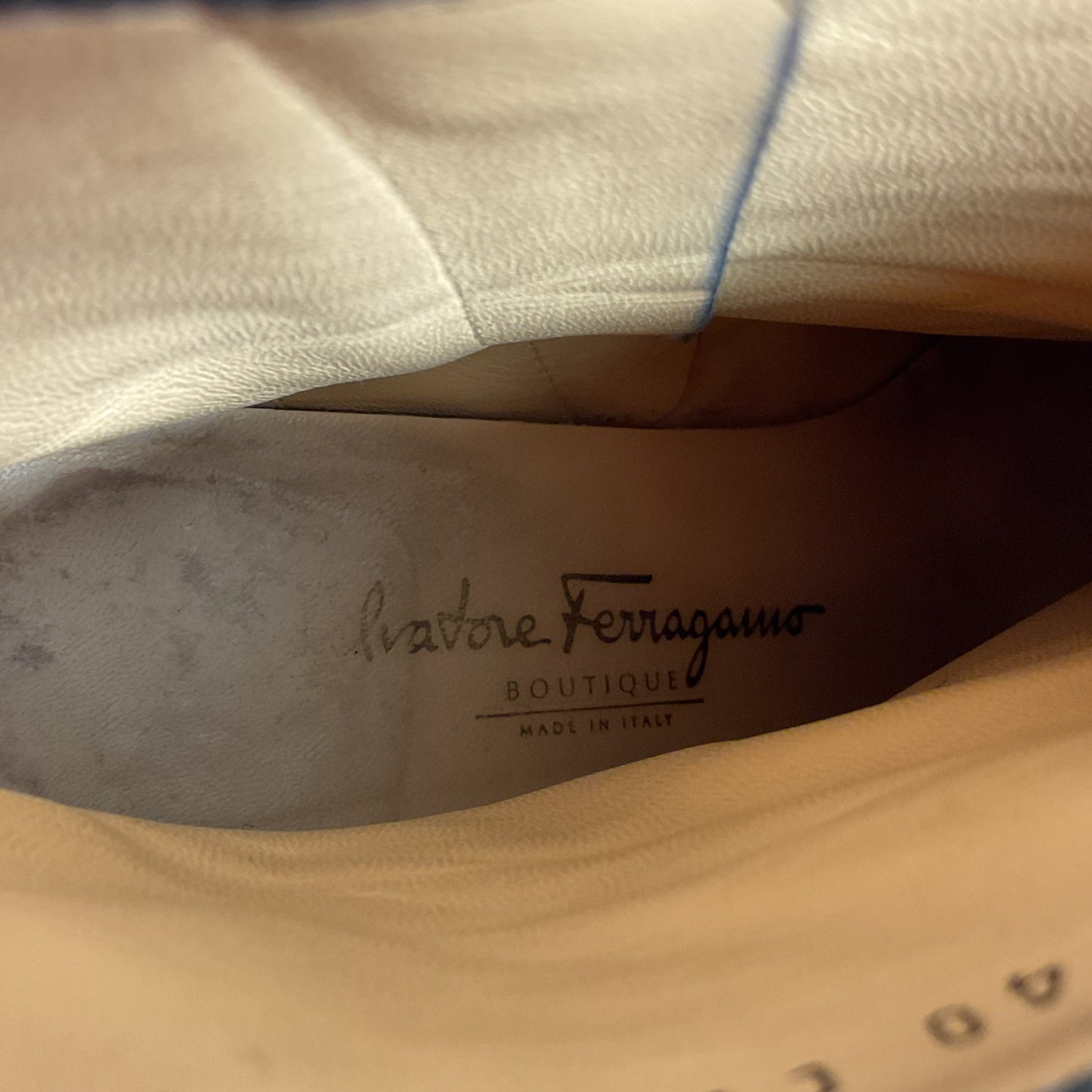 Boots Luxury Designer By Ferragamo In Black, Size:8