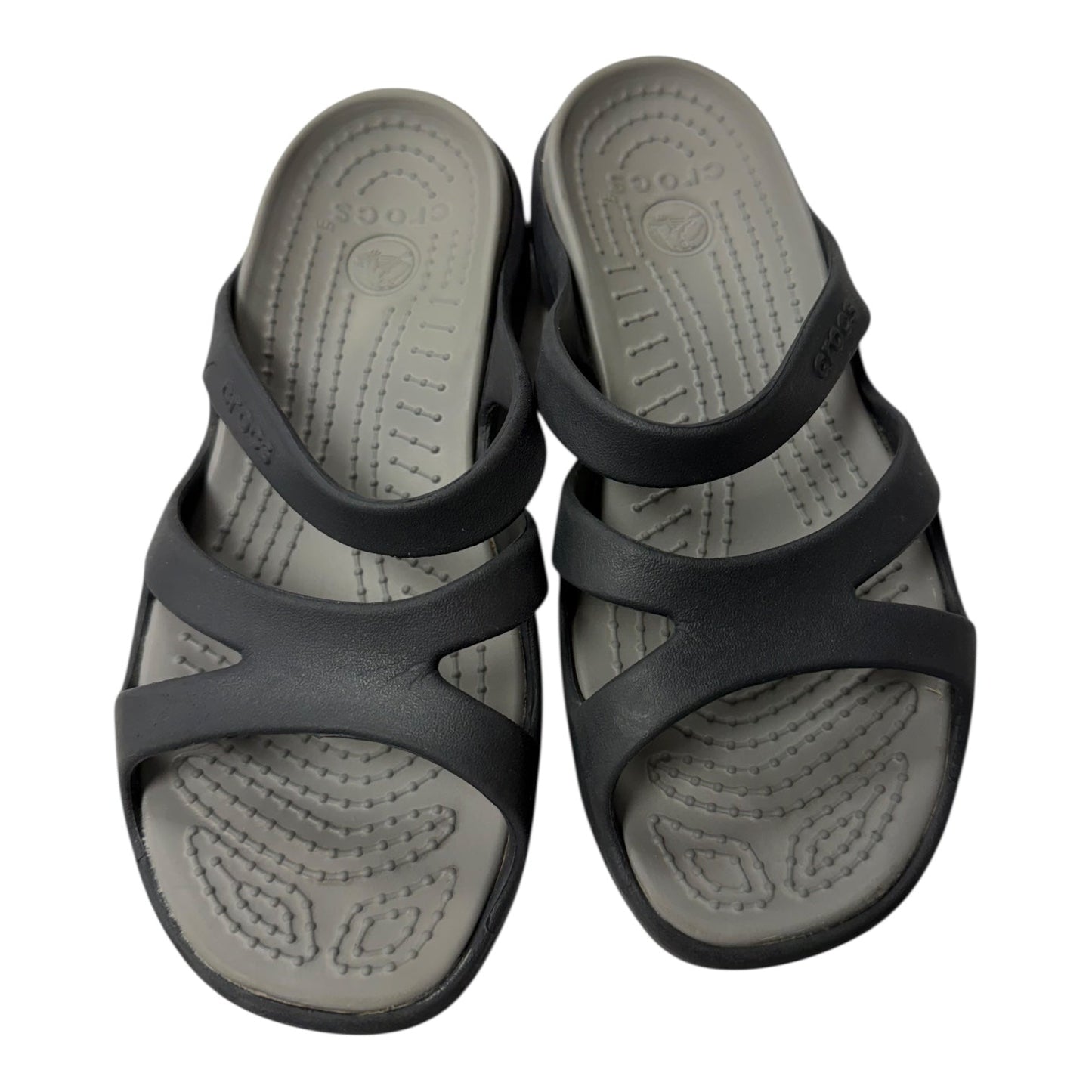 Sandals Flats By Crocs In Grey, Size:6
