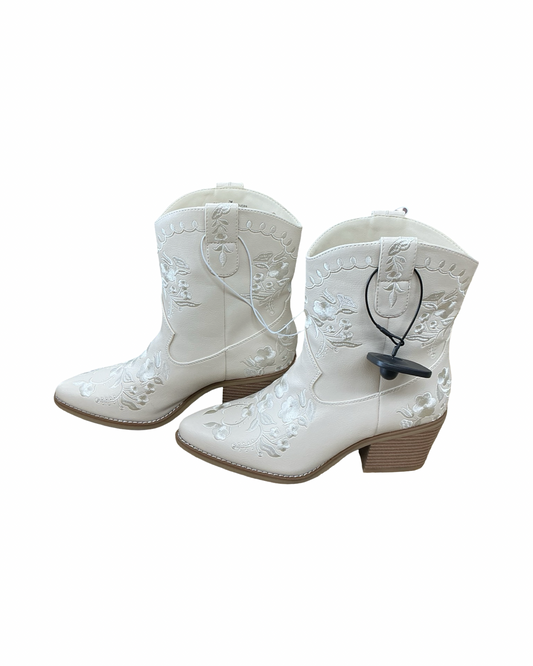 Boots Western By Mia In Cream, Size:7