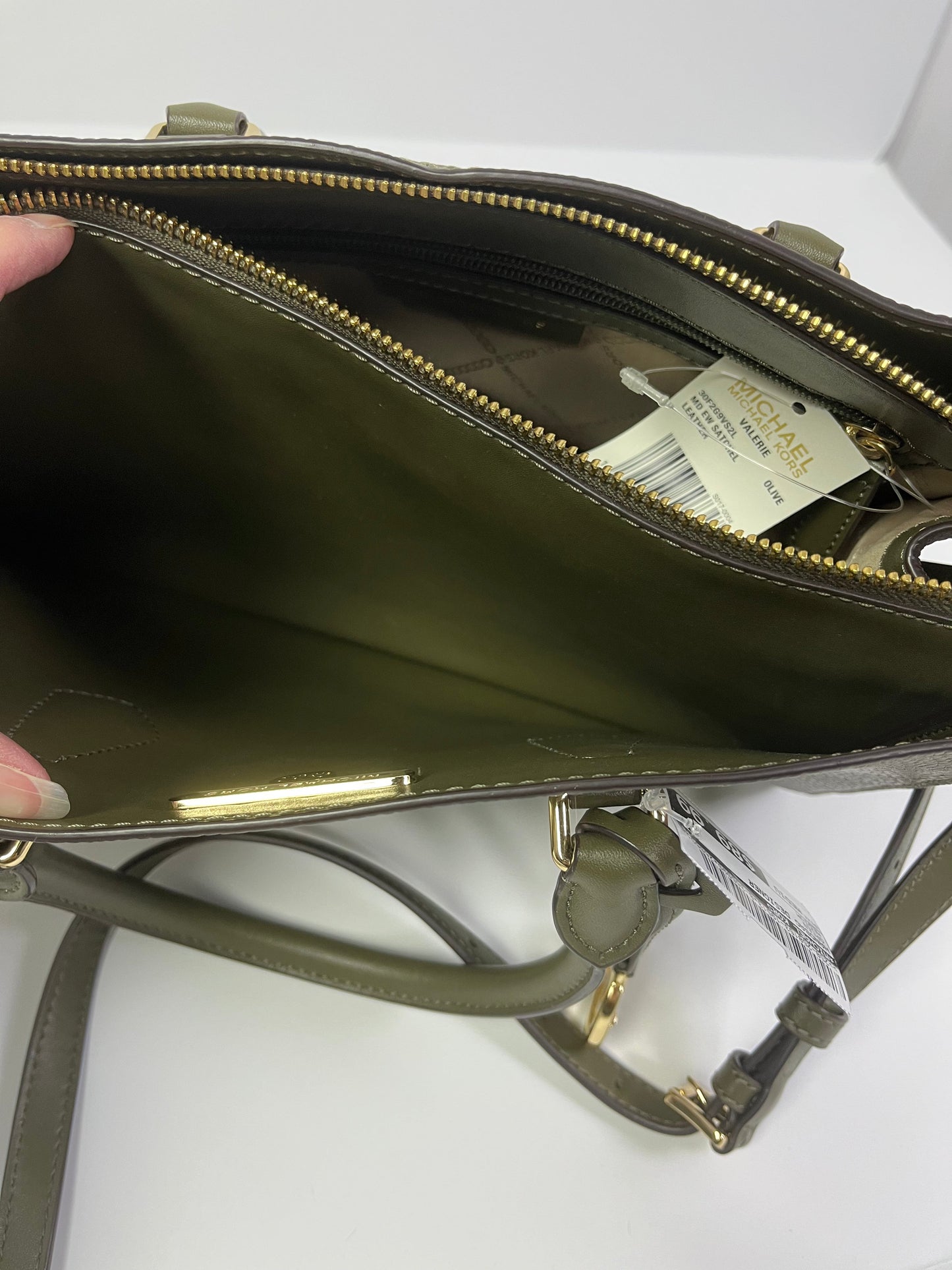 Handbag Designer By Michael Kors In Green, Size:Medium