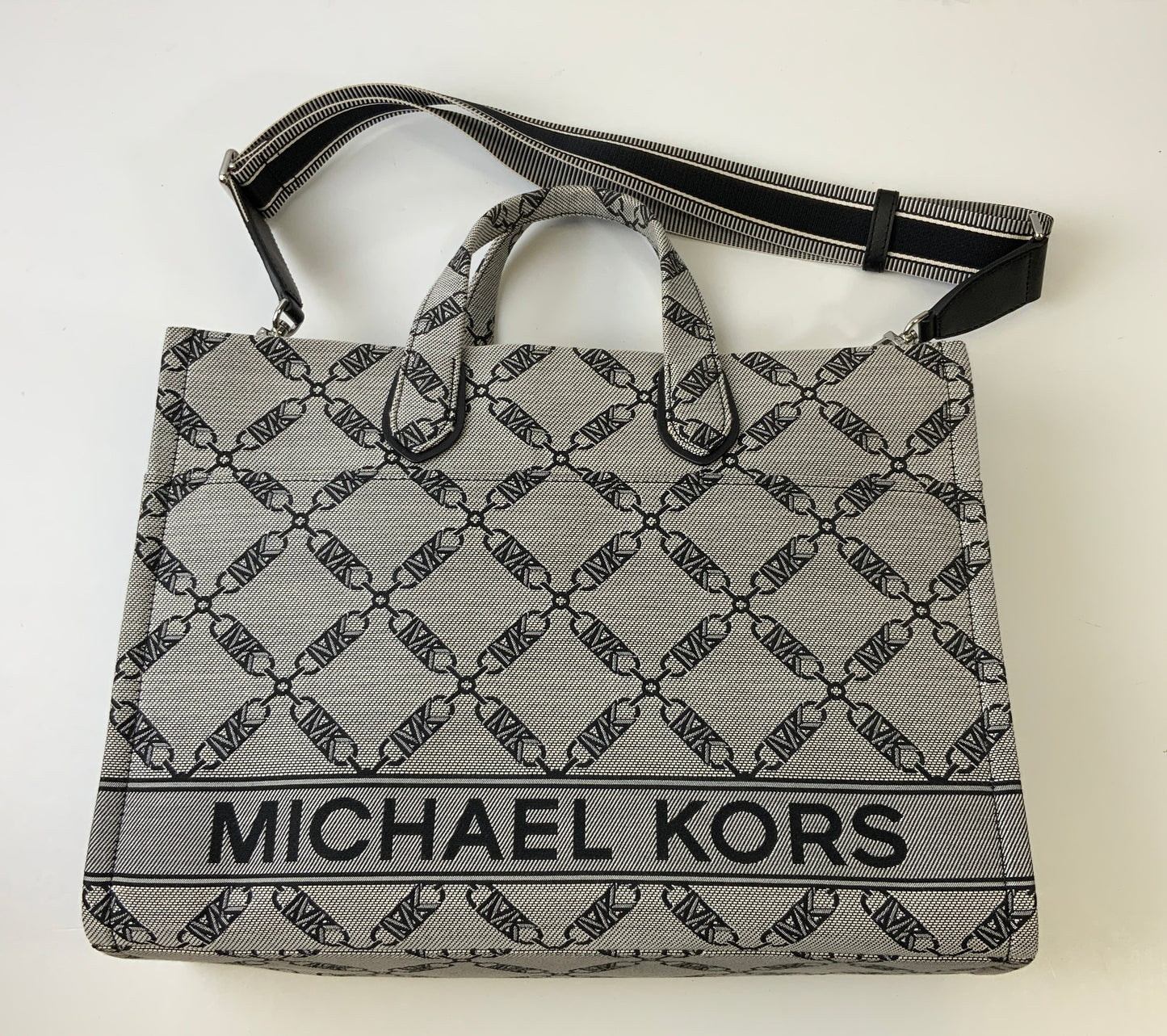 Handbag Designer By Michael Kors In Grey, Size:Large