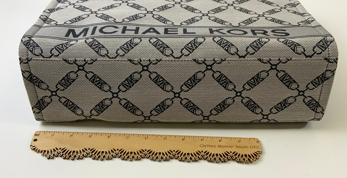 Handbag Designer By Michael Kors In Grey, Size:Large