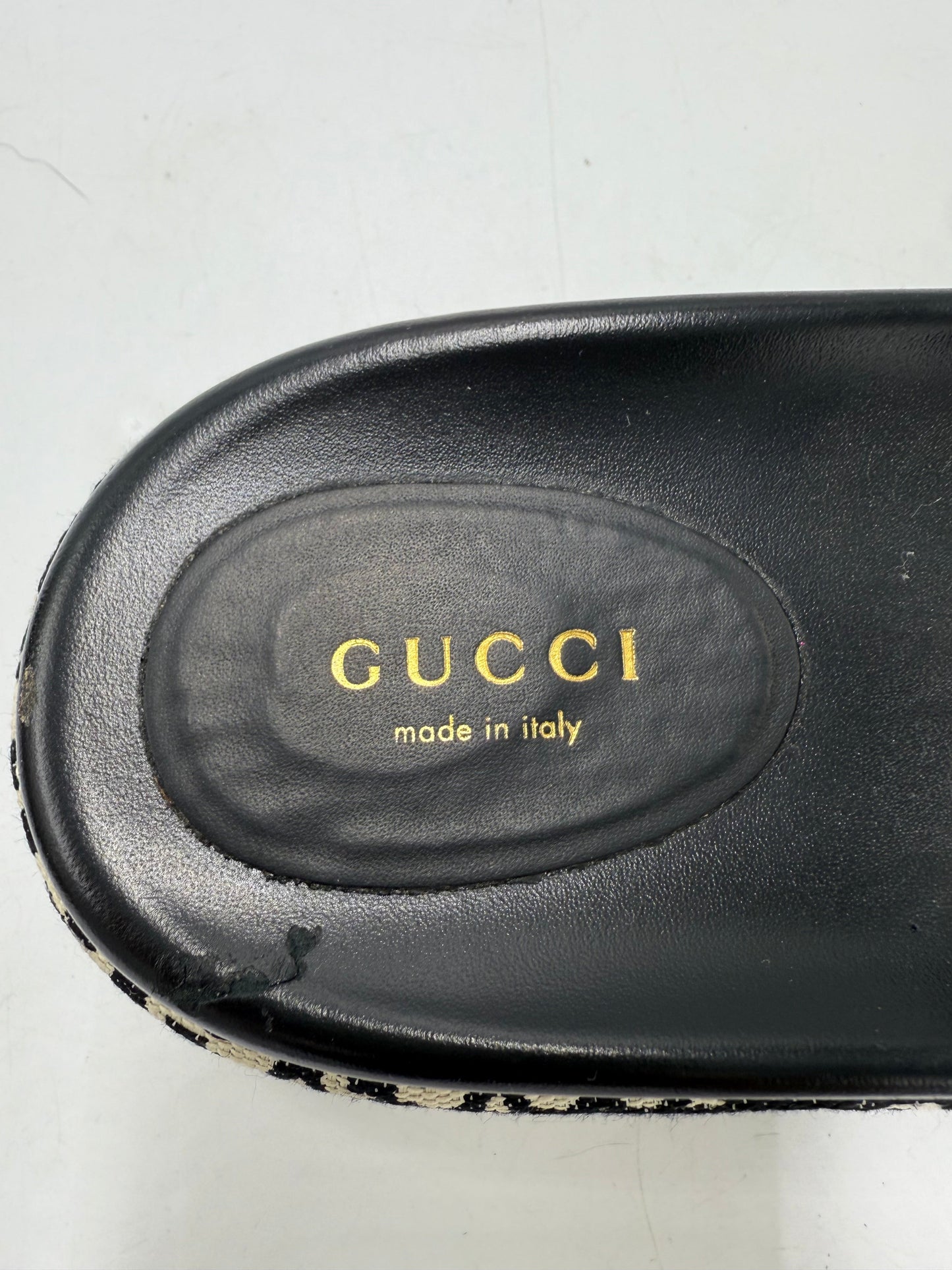 Sandals Luxury Designer By Gucci In Black & White, Size: 12