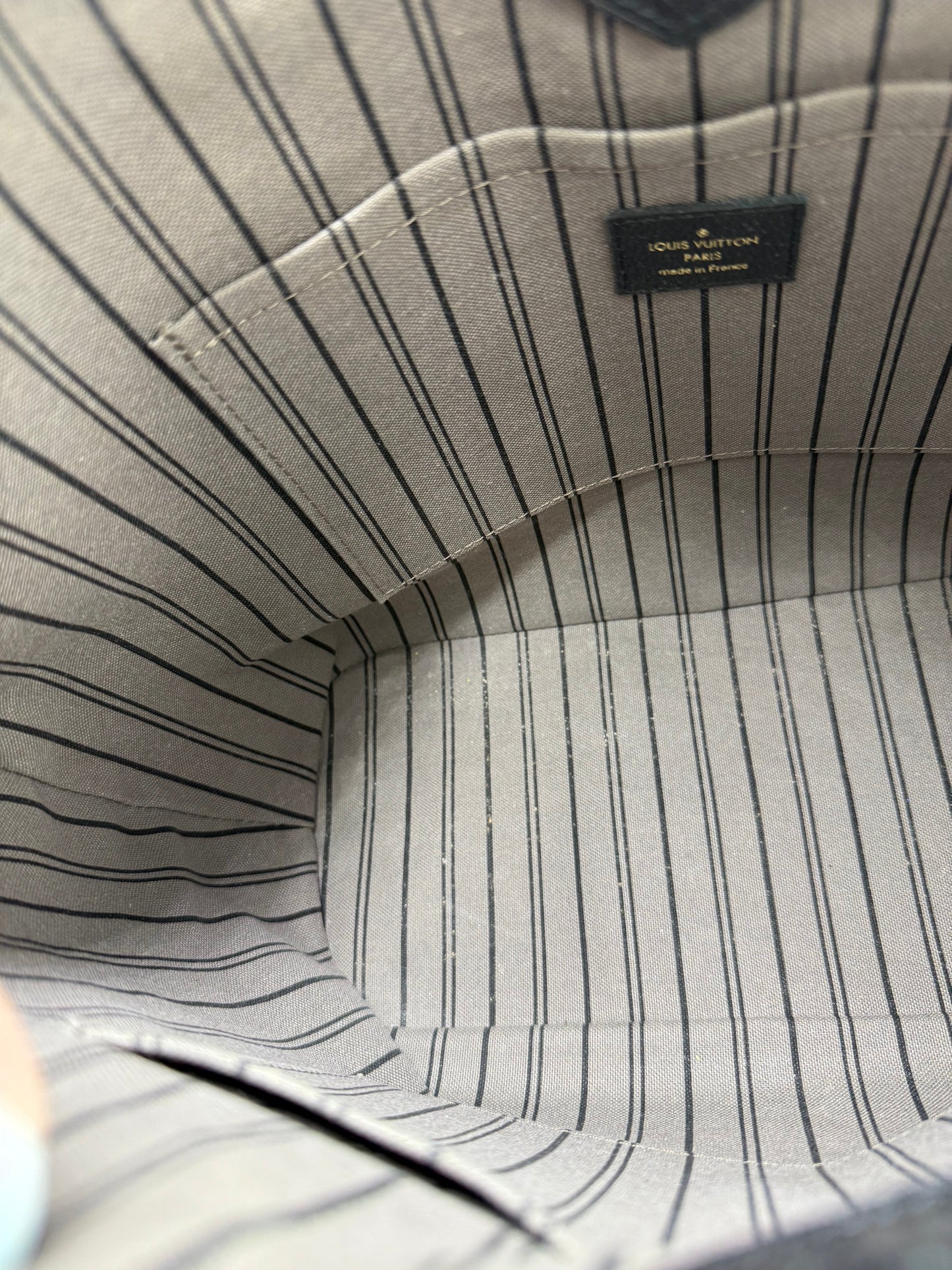 Louis Vuitton Monogram Mazarine MM Luxury Handbag