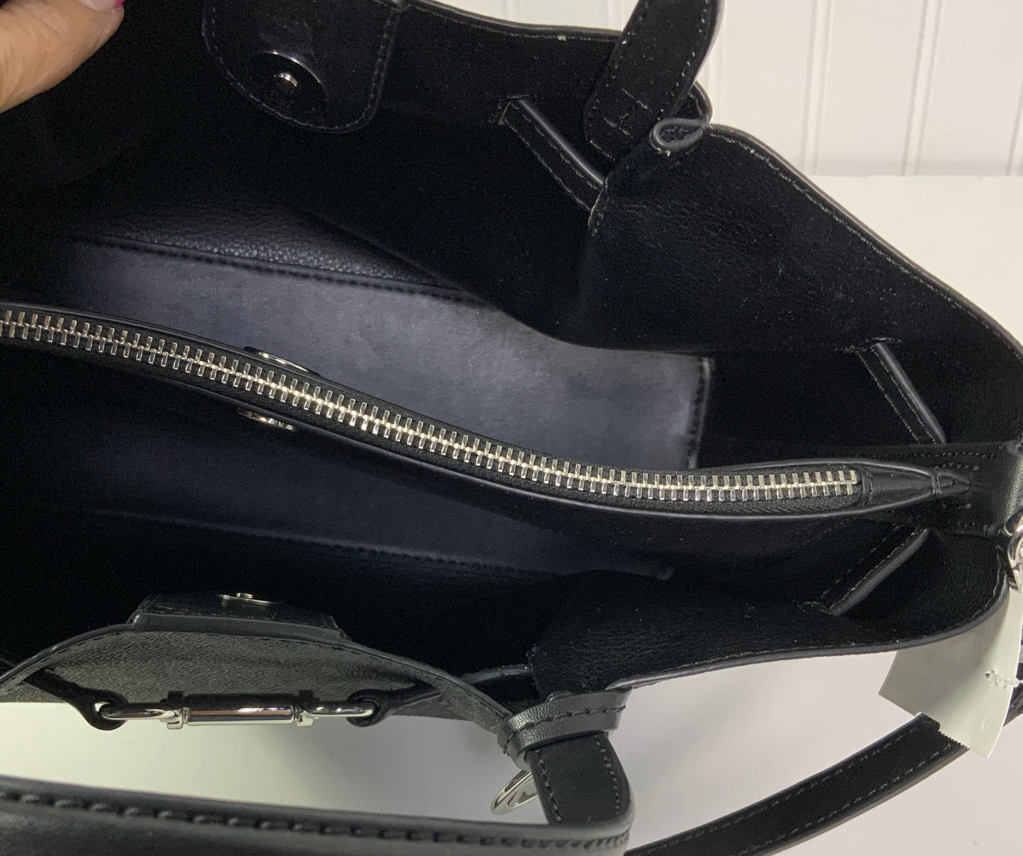 Handbag Designer By Michael Kors In Black & Grey, Size:Medium