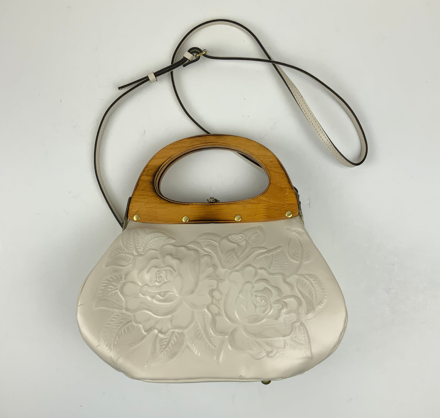 Crossbody Designer By Patricia Nash In White, Size:Medium