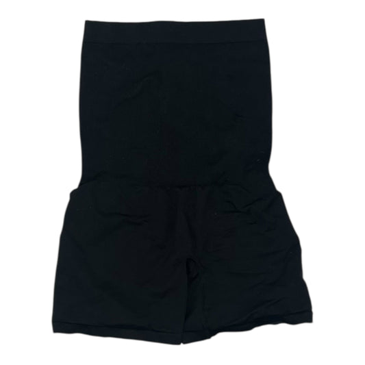 MAT SHORTS by    CLOTHES MENTOR In BLACK, Size: M