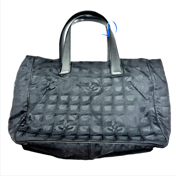 Tote Luxury Designer By Chanel, Size: Medium