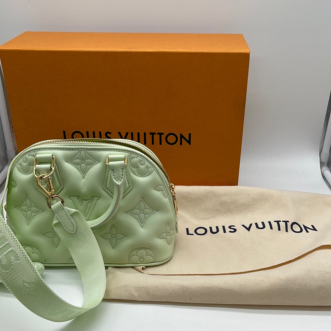 Crossbody Luxury Designer By Louis Vuitton  Size: Small