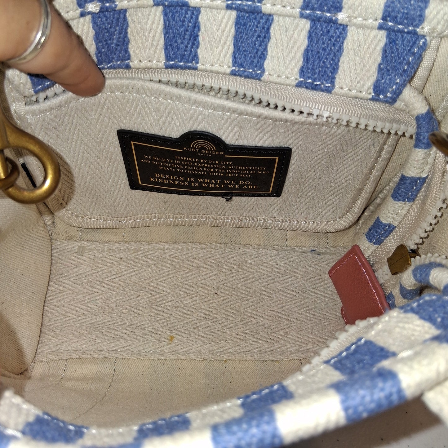 Crossbody Designer By Kurt Geiger, Size: Small