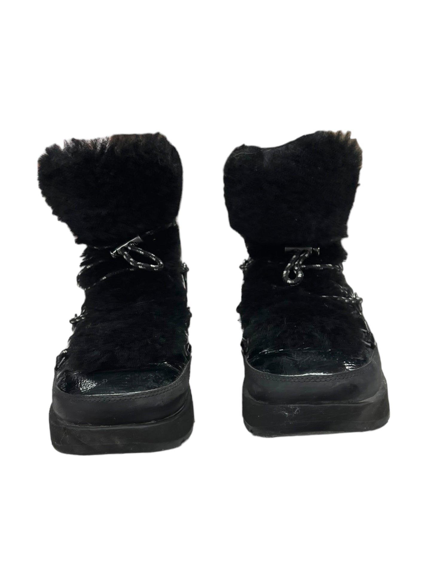 Boots Snow By Ugg  Size: 7