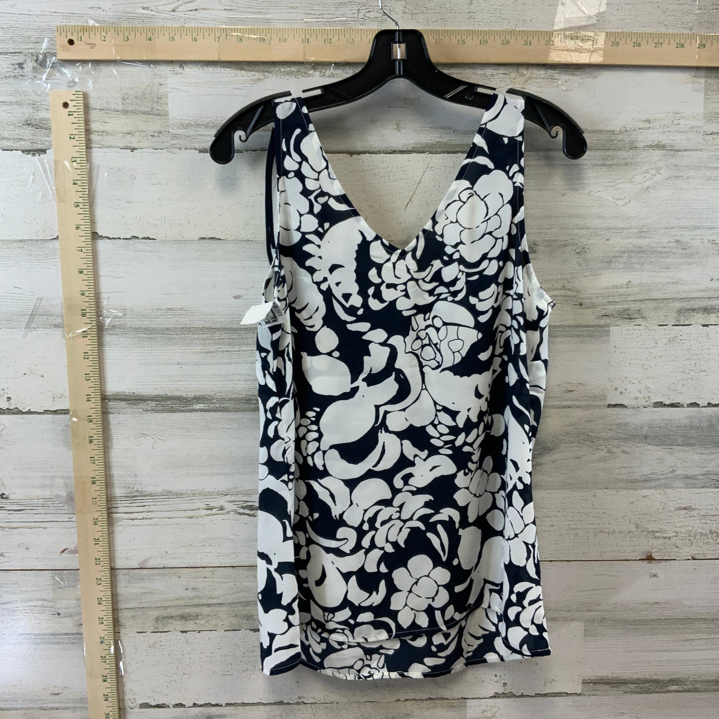 Top Sleeveless By Cabi  Size: S