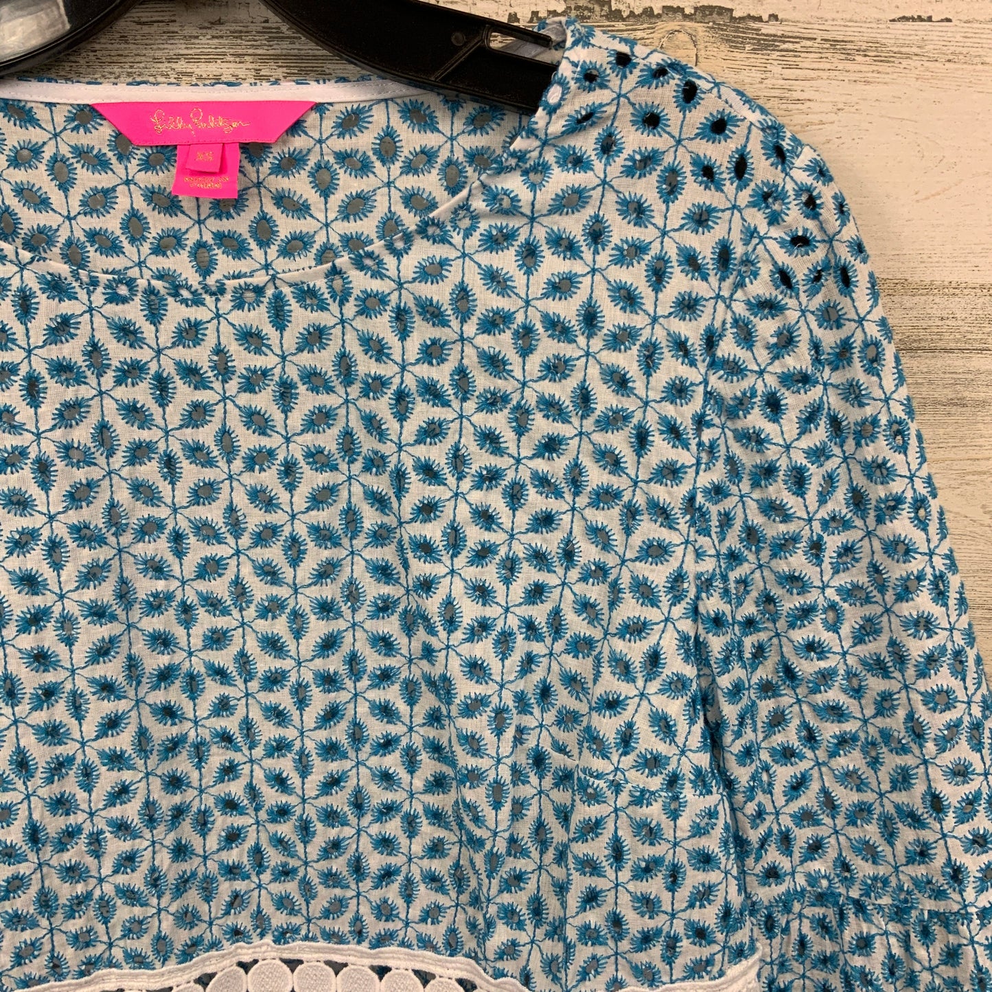 Top Long Sleeve By Lilly Pulitzer  Size: Xs