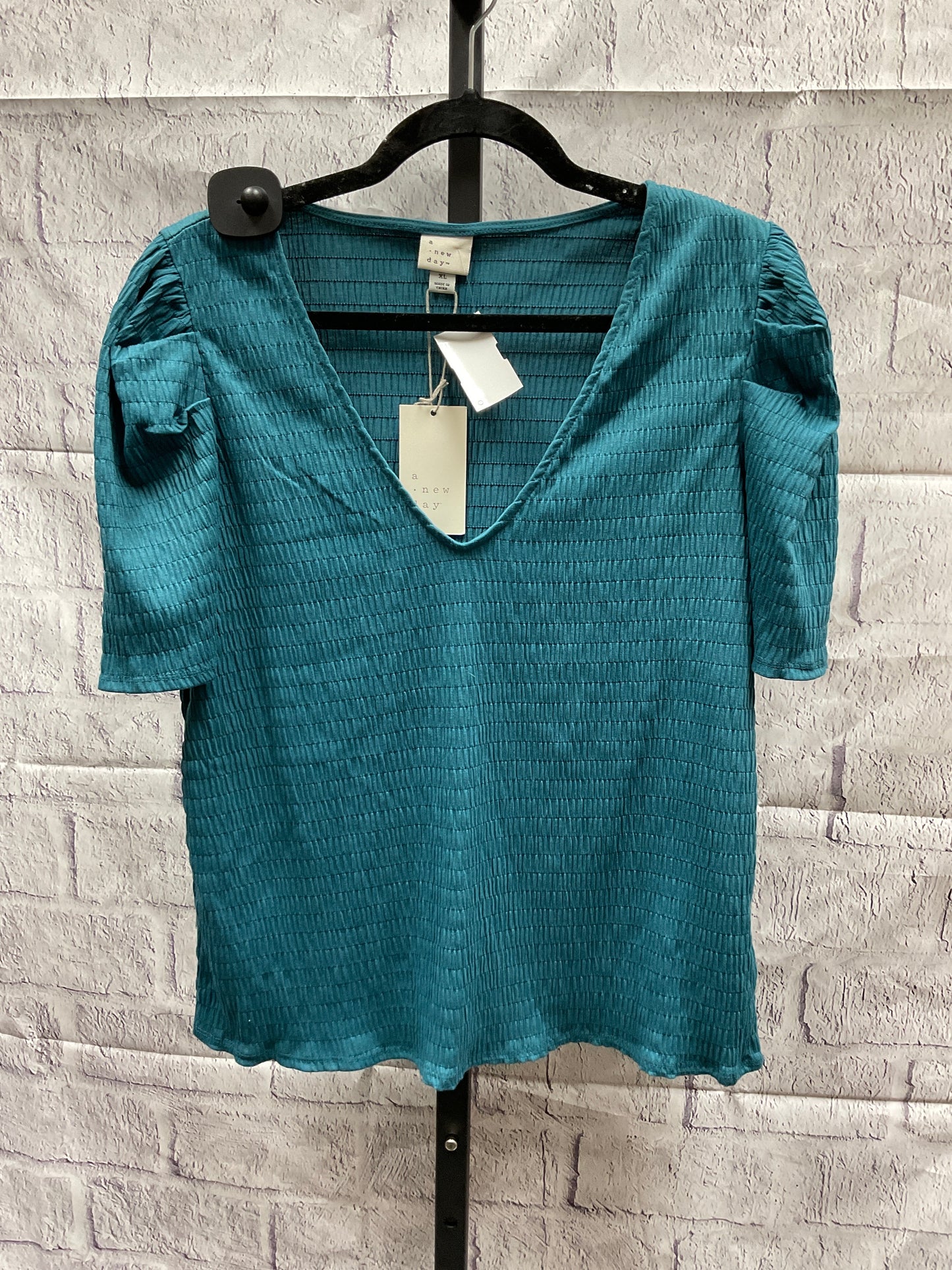 Top Short Sleeve By A New Day  Size: Xl