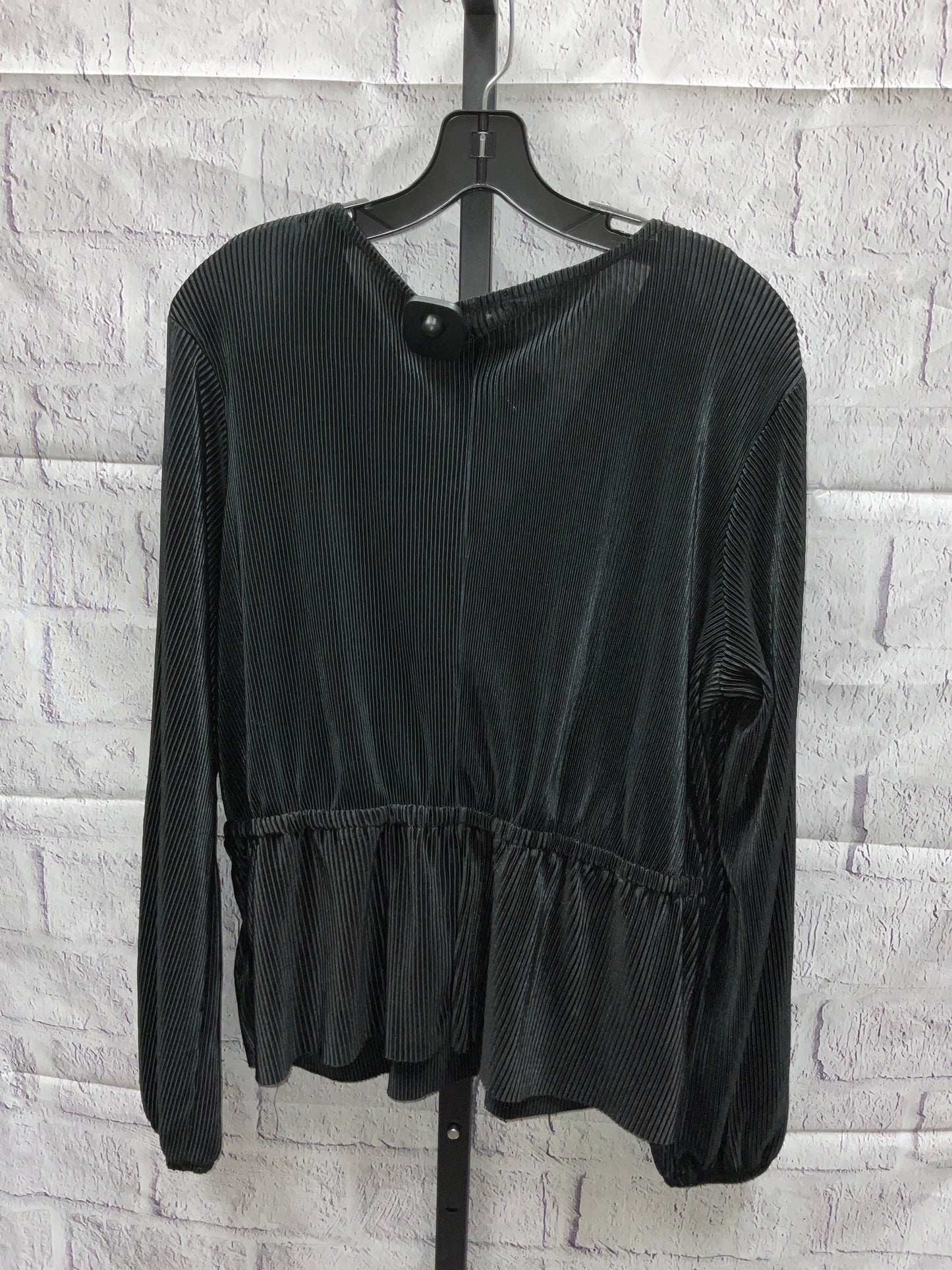 Top Long Sleeve By Maurices  Size: Xl