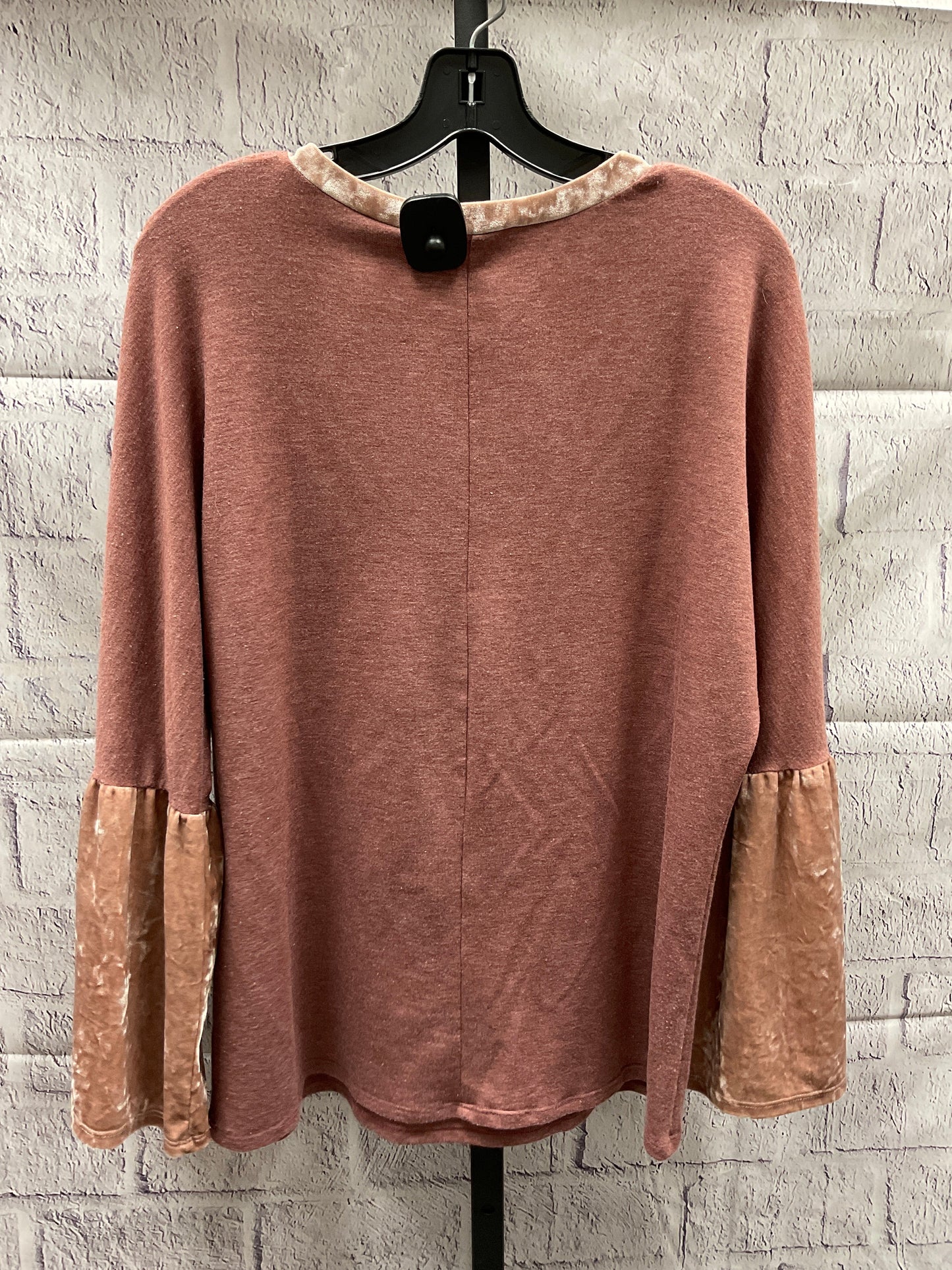 Top Long Sleeve By Clothes Mentor  Size: M