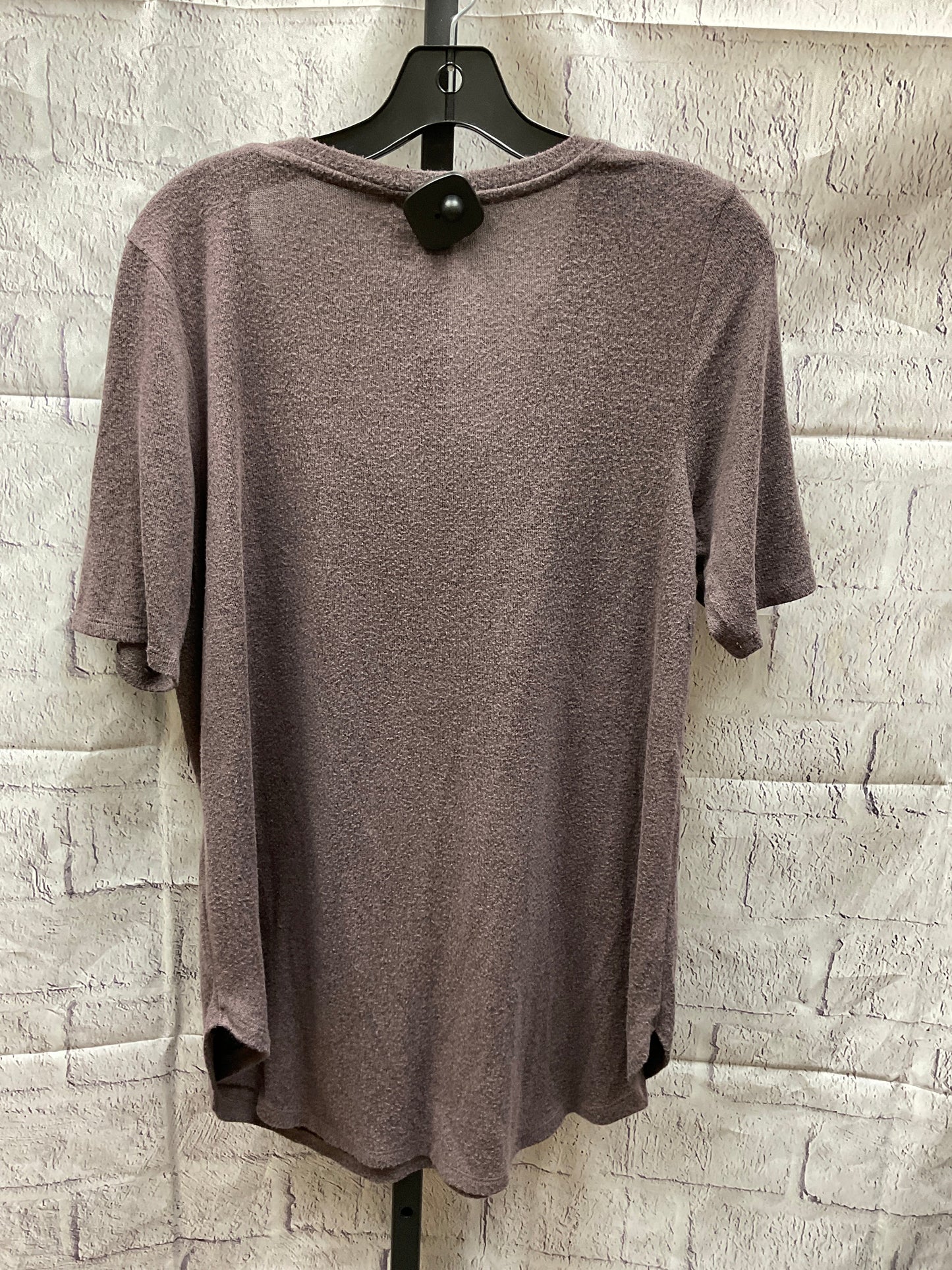 Top Short Sleeve Basic By Maurices  Size: L