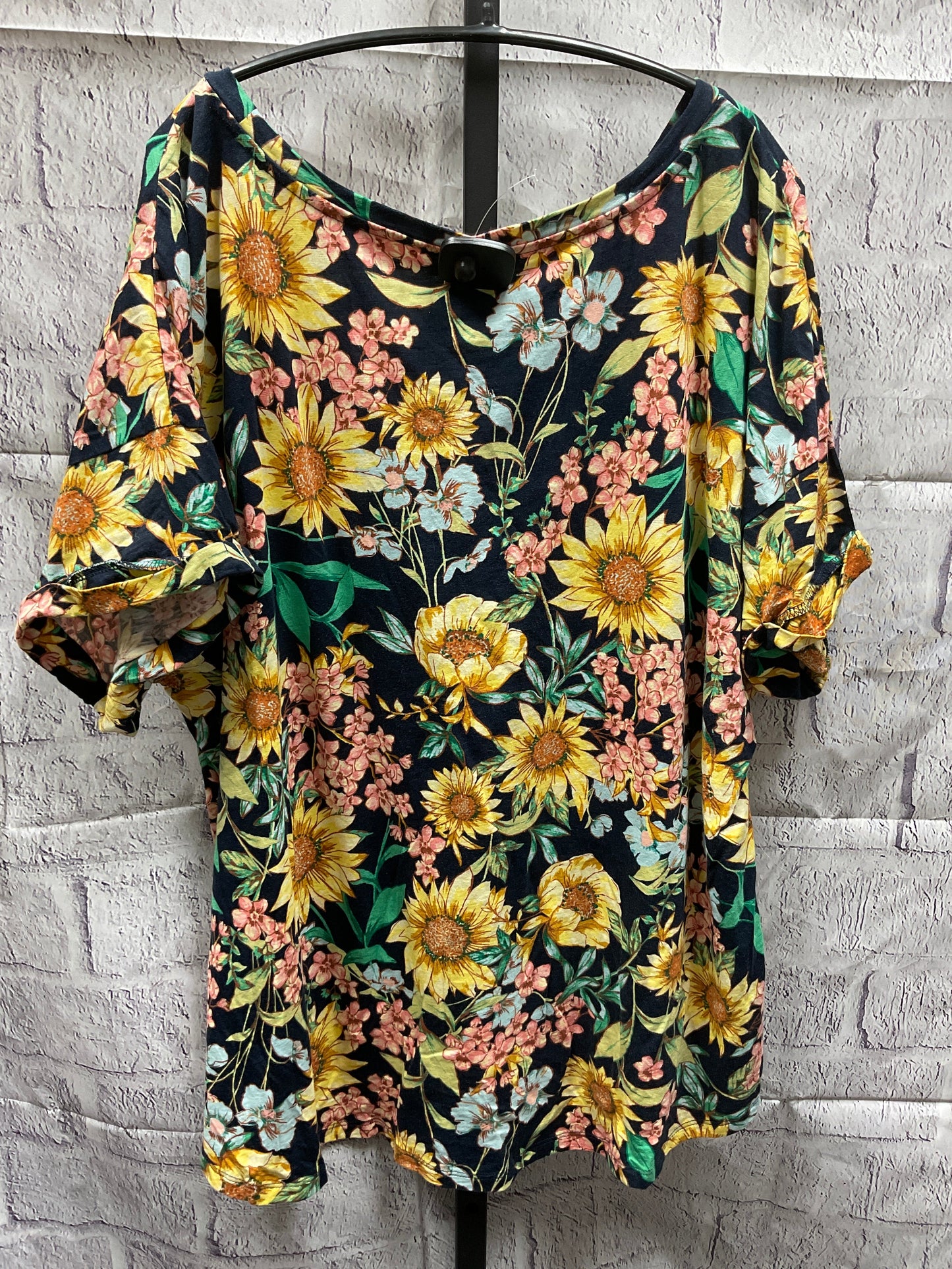 Top Short Sleeve By Maurices  Size: 3x