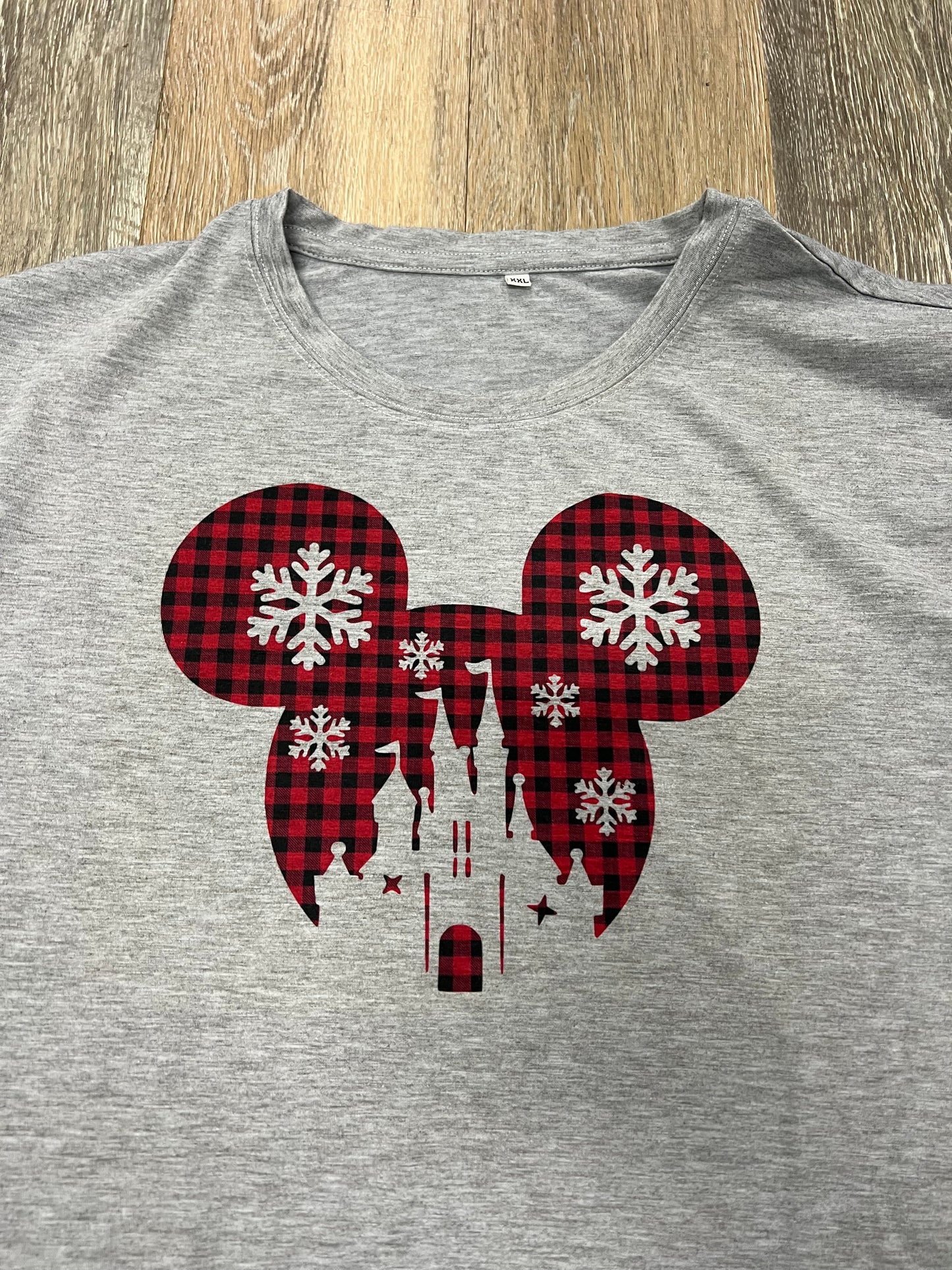 Top Short Sleeve By Disney  Size: Xxl