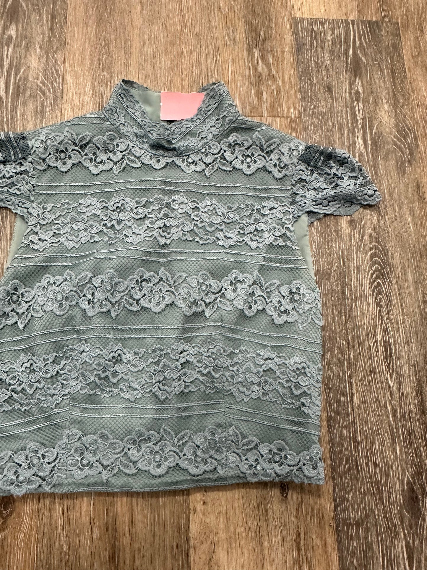 Top Short Sleeve Designer By Alice + Olivia  Size: 6