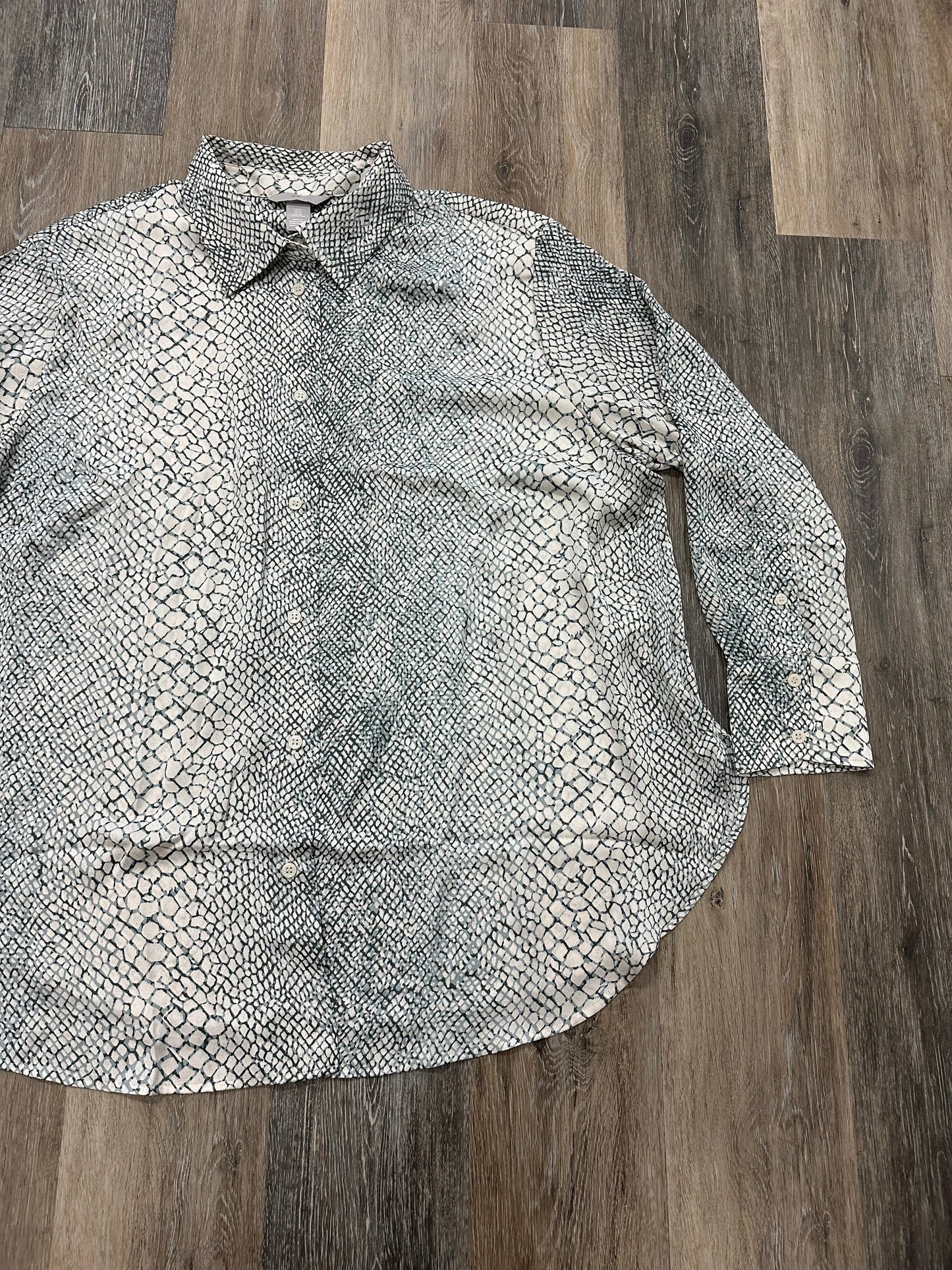 Blouse Long Sleeve By H&m  Size: Xl