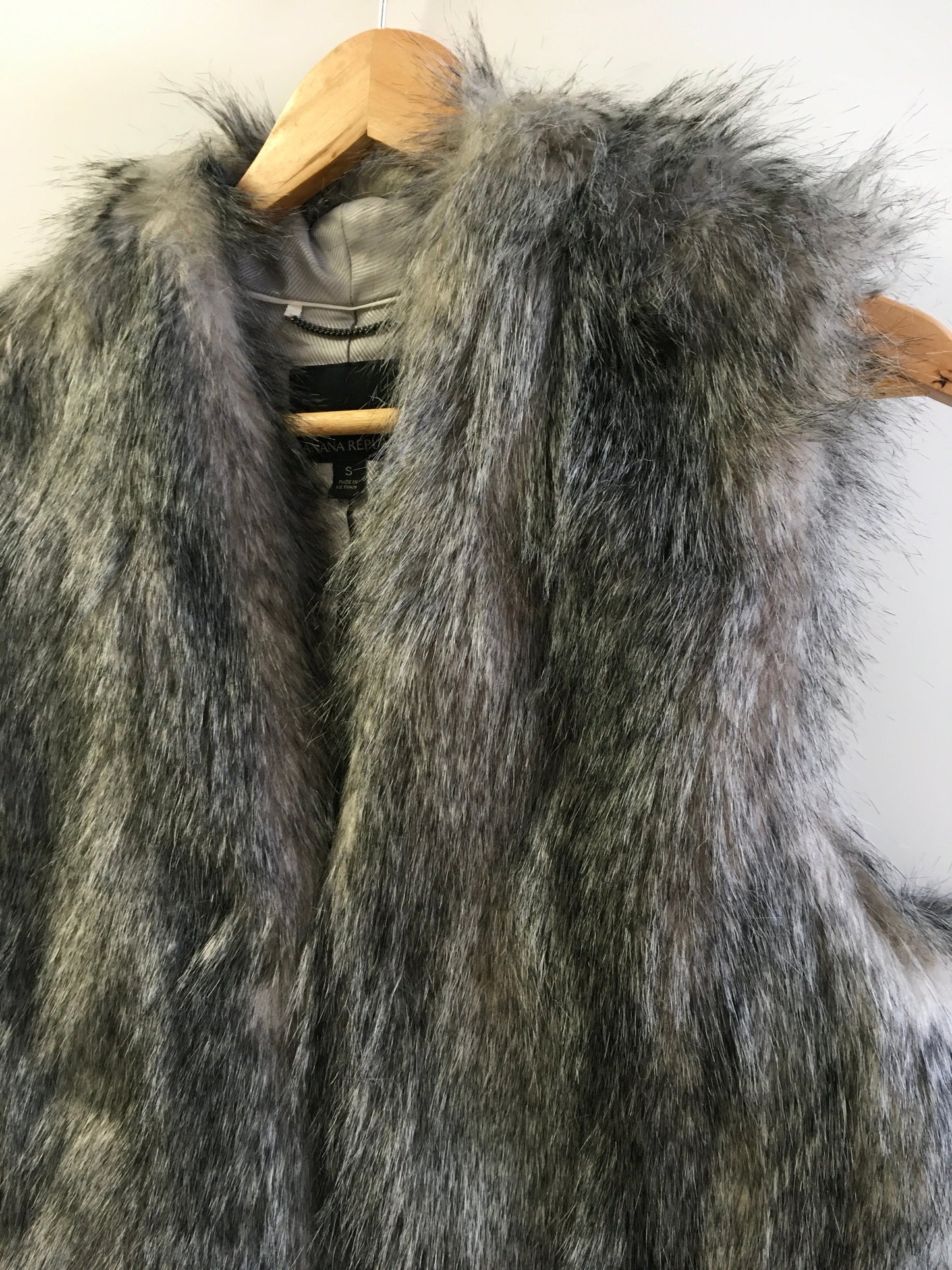 Vest Faux Fur & Sherpa By Banana Republic  Size: S