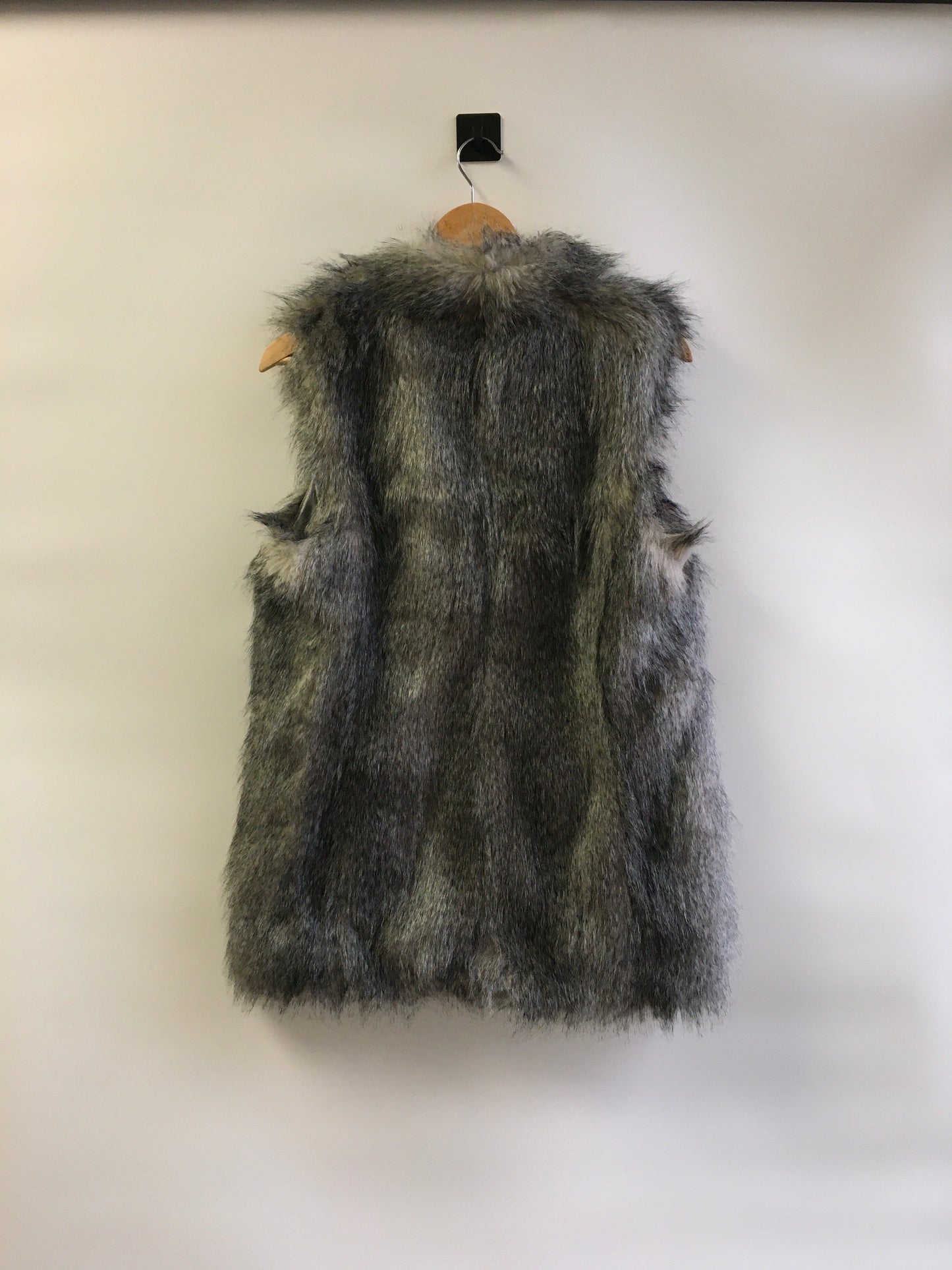 Vest Faux Fur & Sherpa By Banana Republic  Size: S