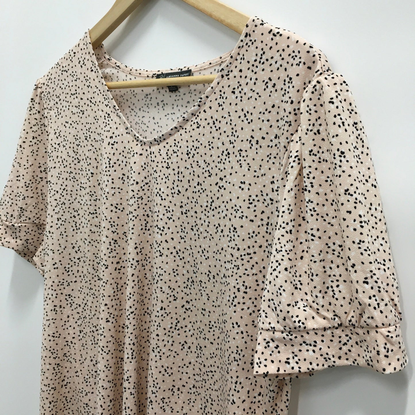 Top Short Sleeve By Adrianna Papell  Size: L