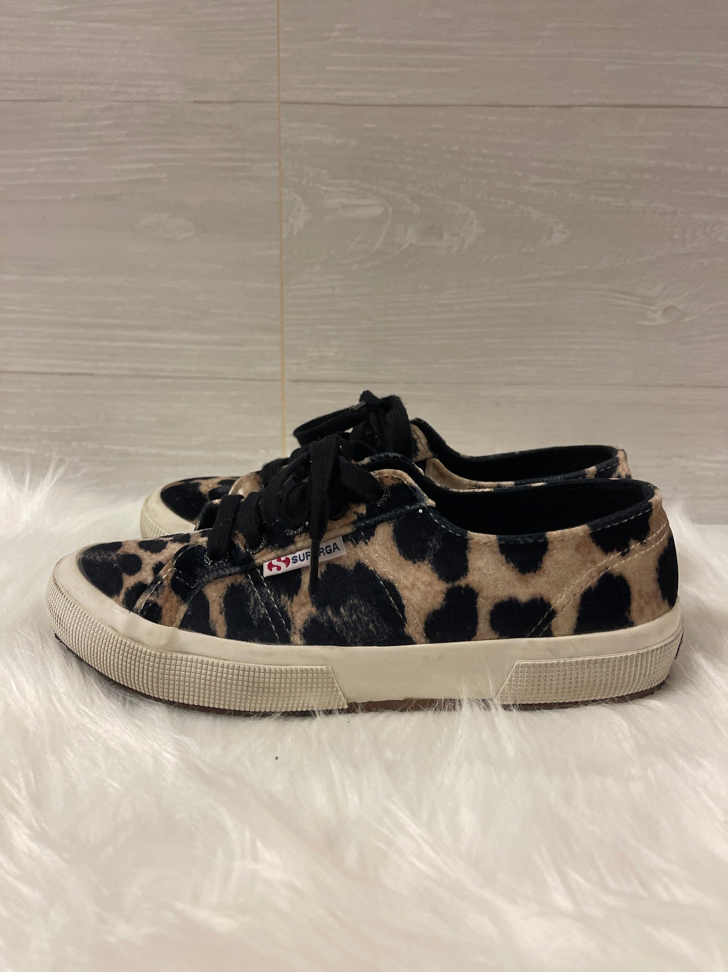 Shoes Sneakers By Superga  Size: 6