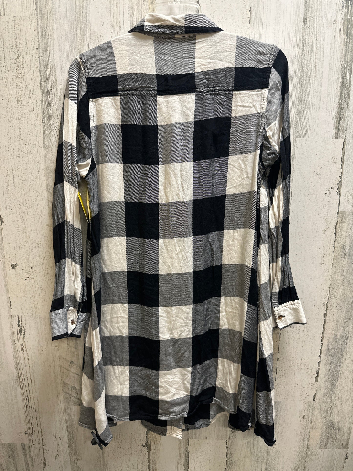 Top Long Sleeve By Old Navy  Size: M