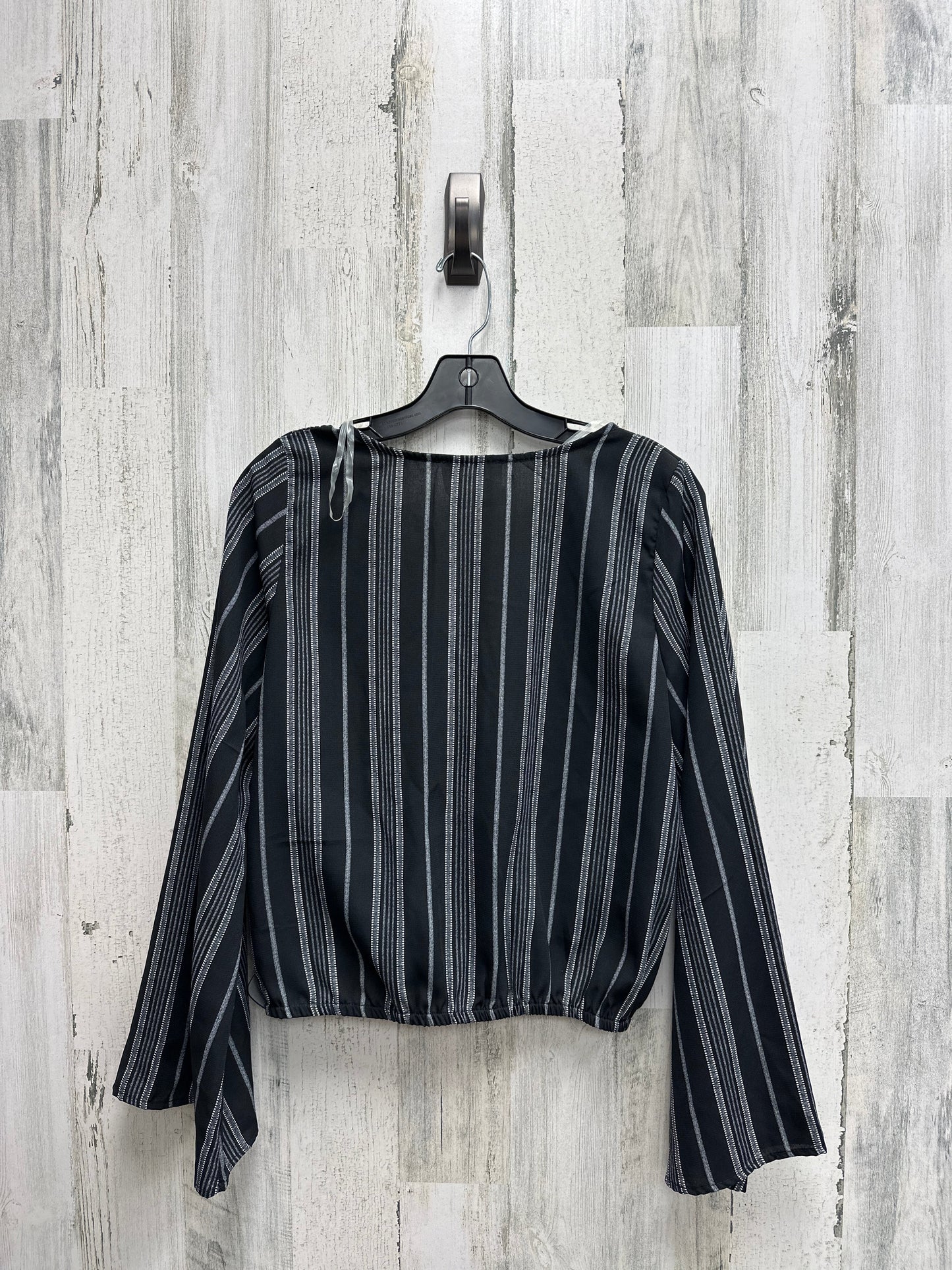 Top Long Sleeve By Clothes Mentor  Size: M