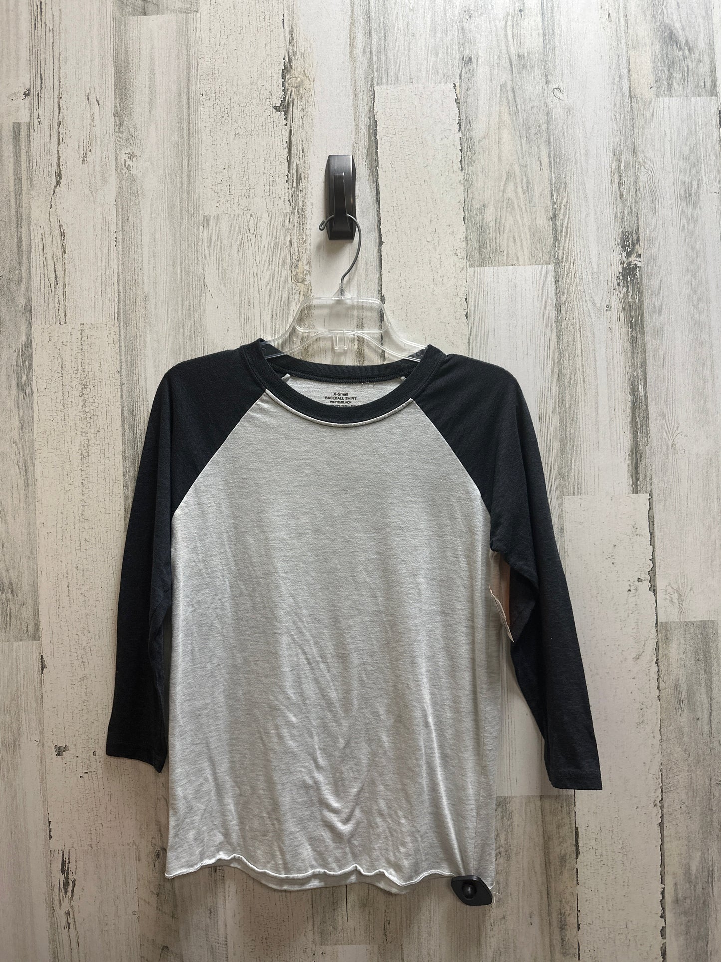 Top Long Sleeve By Clothes Mentor  Size: Xs