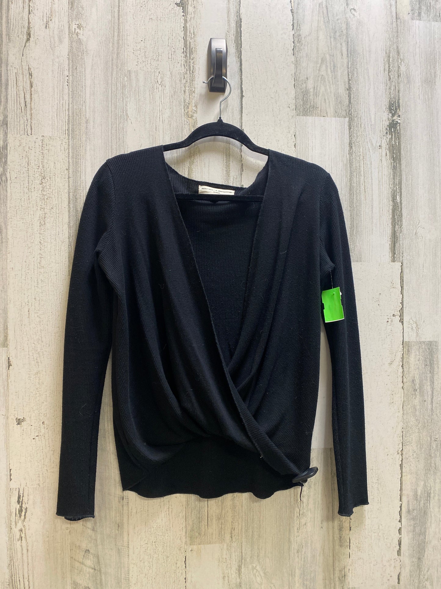 Top Long Sleeve By Urban Outfitters  Size: S