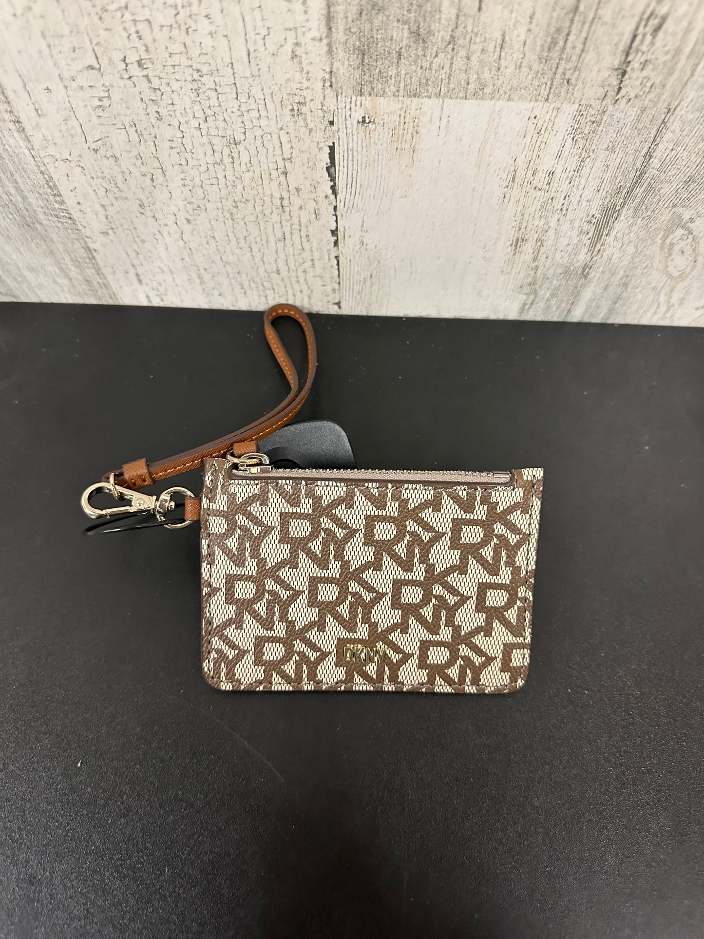 Wristlet By Dkny  Size: Small